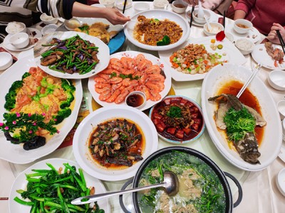 肠胃湿热吃什么该怎么调理