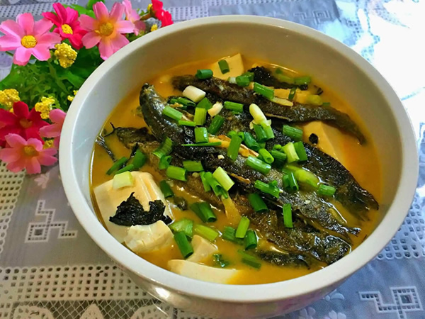 泥鳅钻豆腐